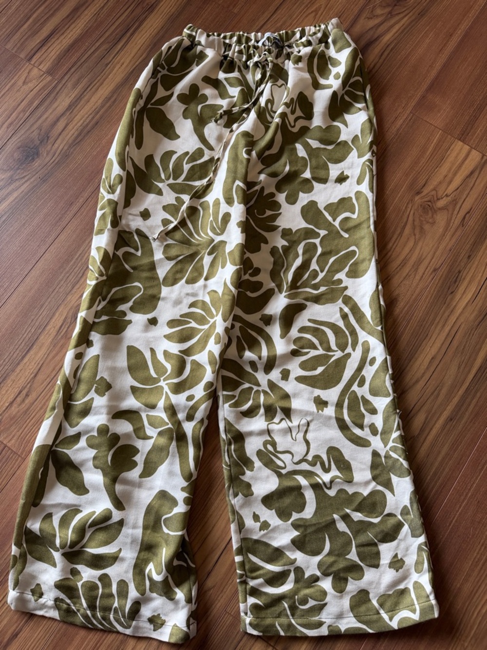 Reserved Olive & Cream Botanical Elastic-Waist Pants